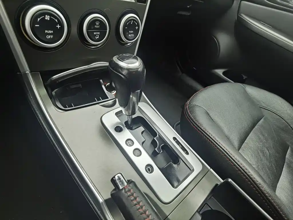 Фото 13 - Mazda 6