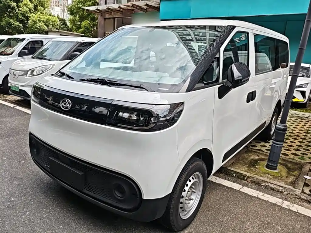 SAIC Maxus Dana V1 2025 2025 Low Roof Multi-purpose Version 42kWh