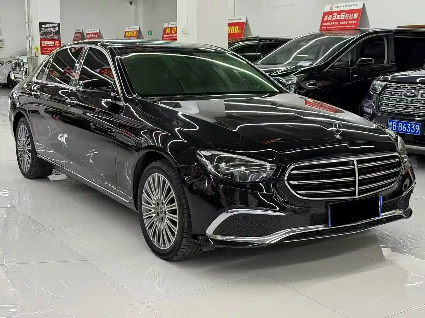 Фото 3 - Mercedes-Benz E-Class