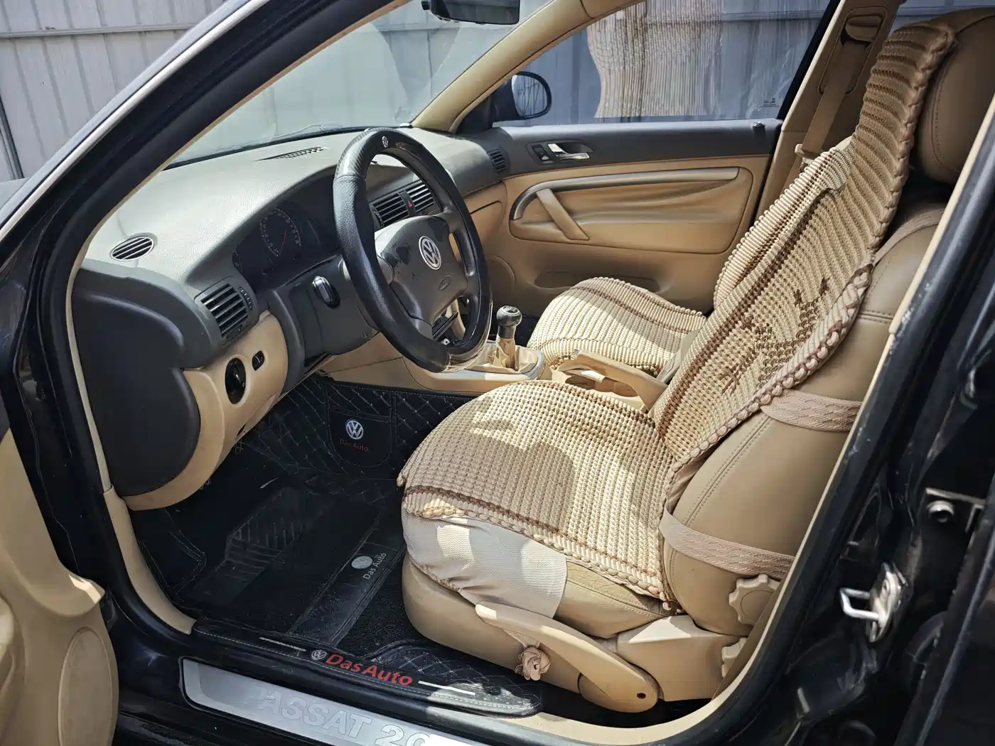 Volkswagen Passat Lingyu 2007 2.0L Manual Standard фото 7