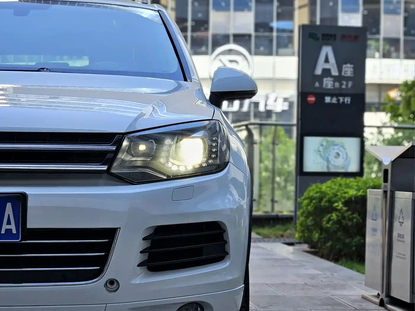 Volkswagen Touareg 2011 3.0TSI Premium фото 23