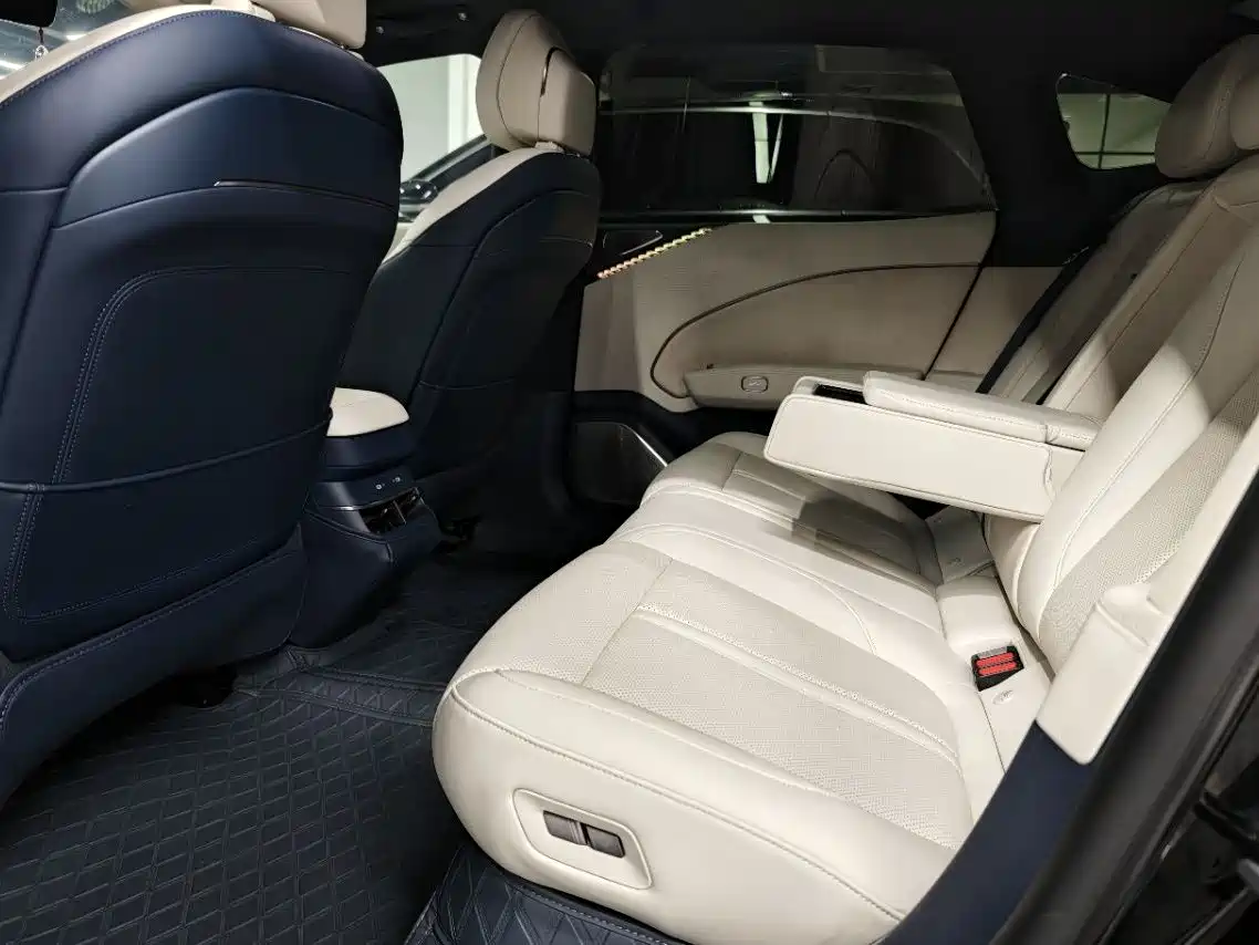 ZEEKR EXTREME KRYPTON 007