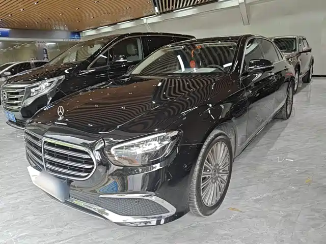 Mercedes-Benz E-Class 2023