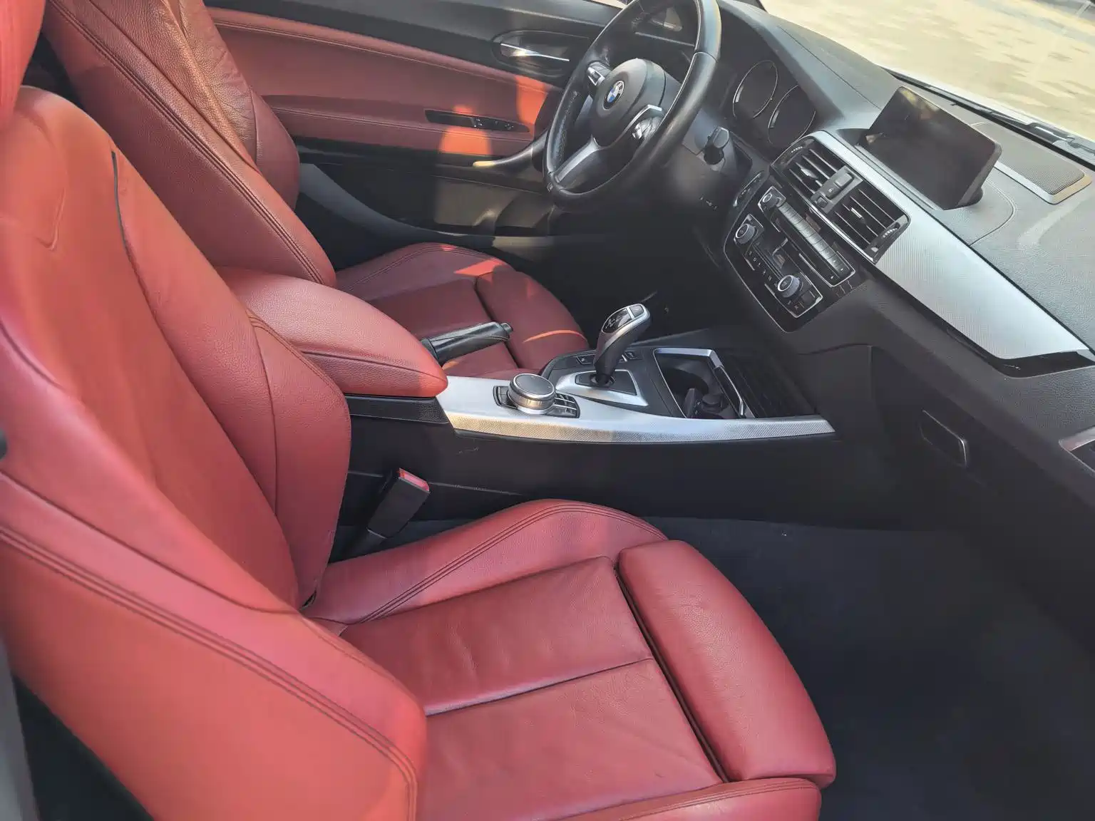 Photo 4 - BMW 2 Series (Import)