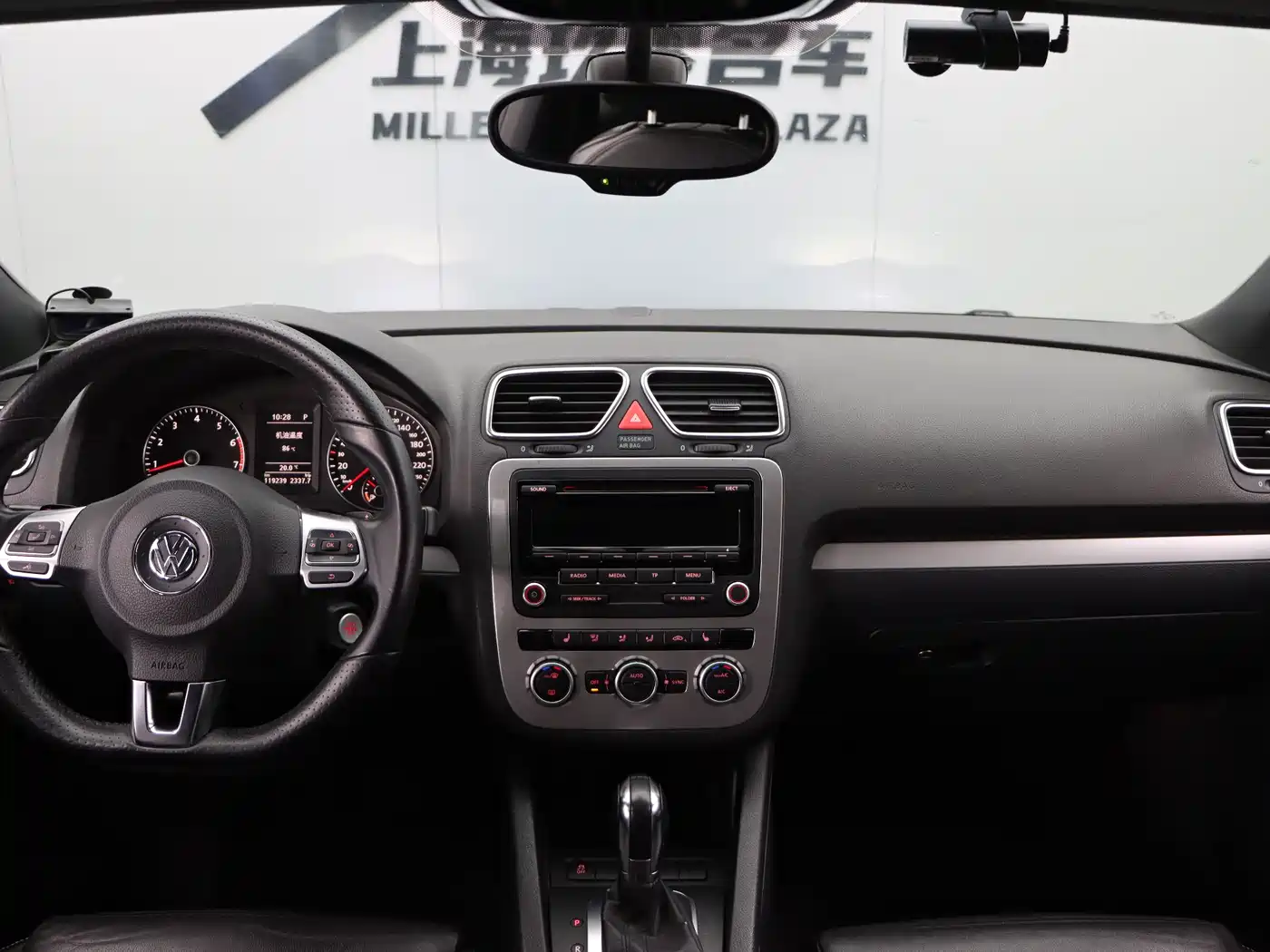 Volkswagen Scirocco 2013 2.0TSI Million Mile Edition фото 15