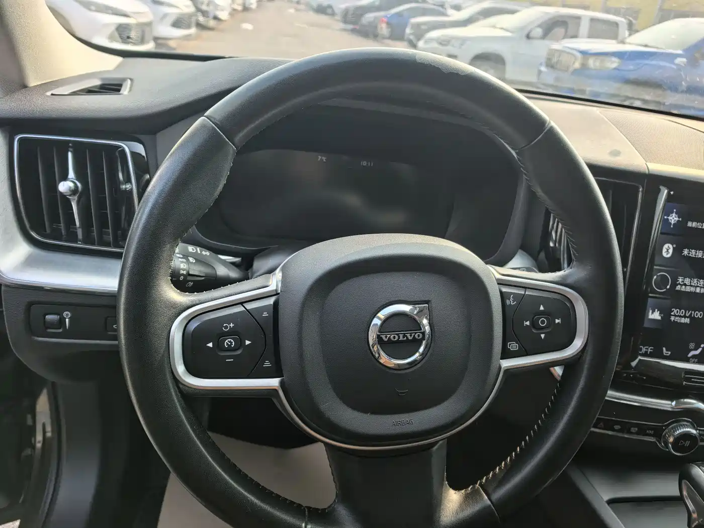 VOLVO XC60