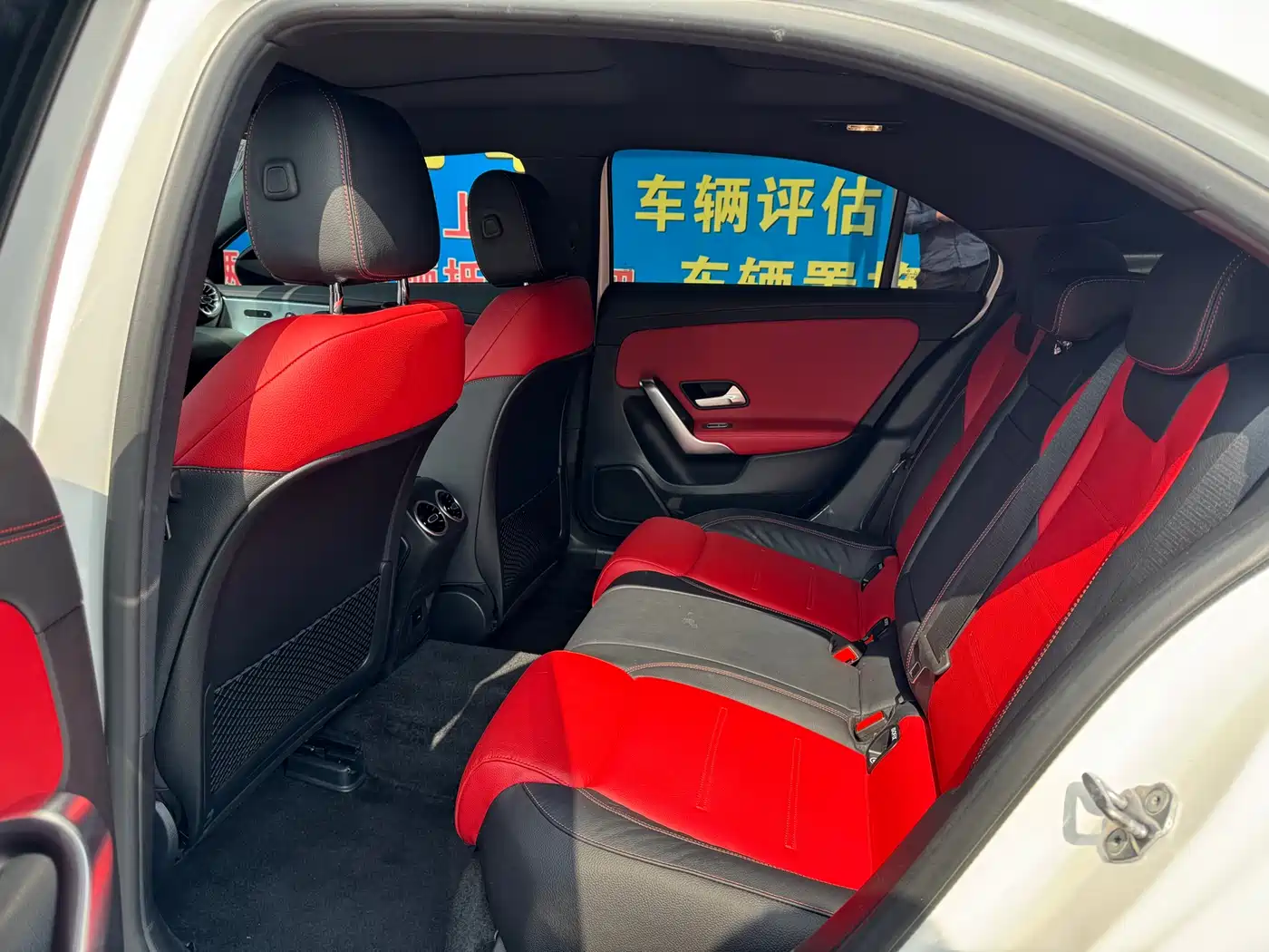 Mercedes-Benz A-Class AMG 2023 Model Year AMG A 35 L 4MATIC фото 9