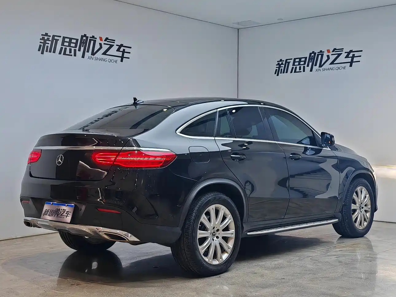 Mercedes-Benz GLE Coupe 2018 GLE 320 4MATIC Coupe SUV фото 4