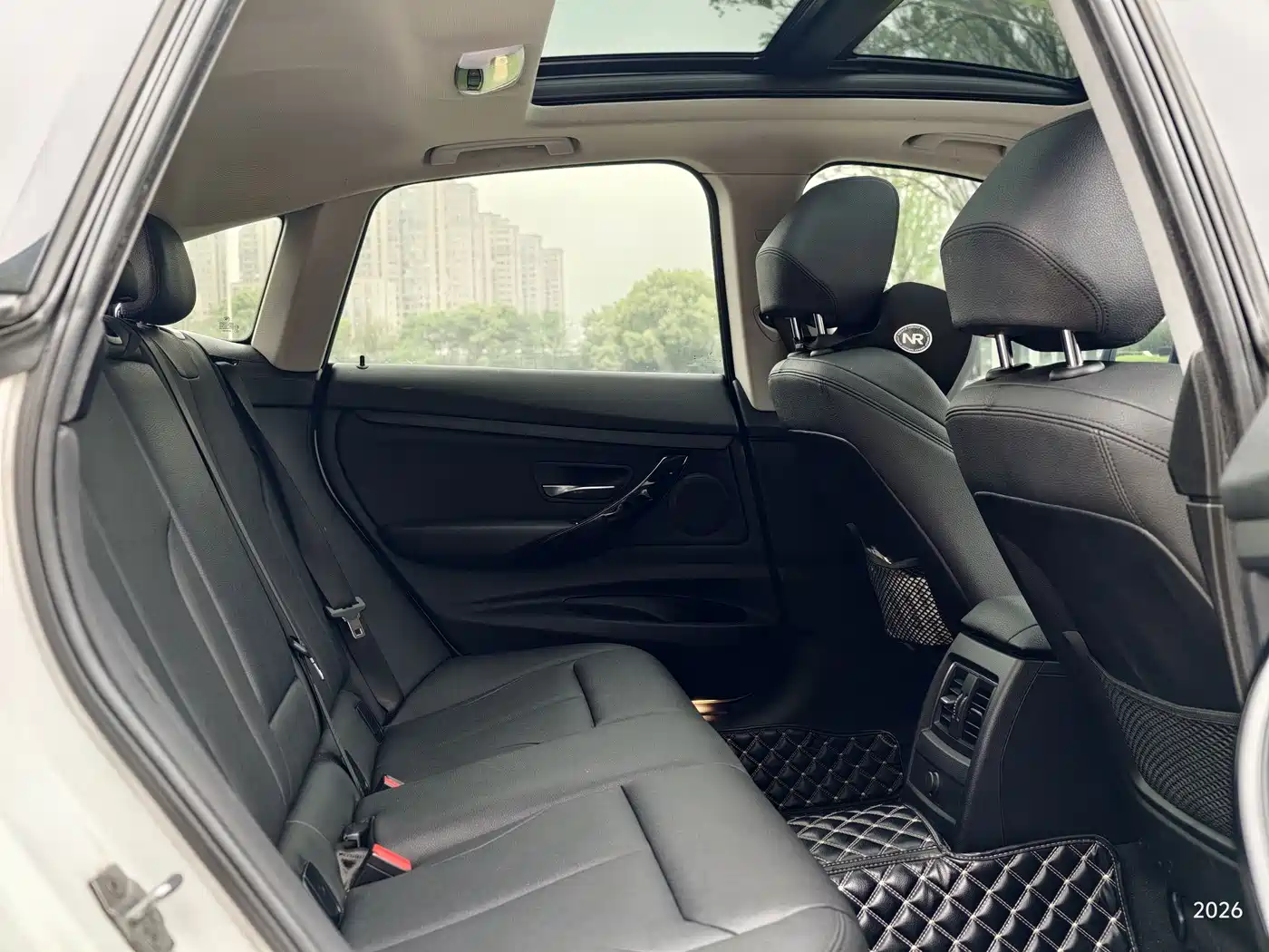 BMW 3 Series GT 2019 320i Fashion Model фото 6