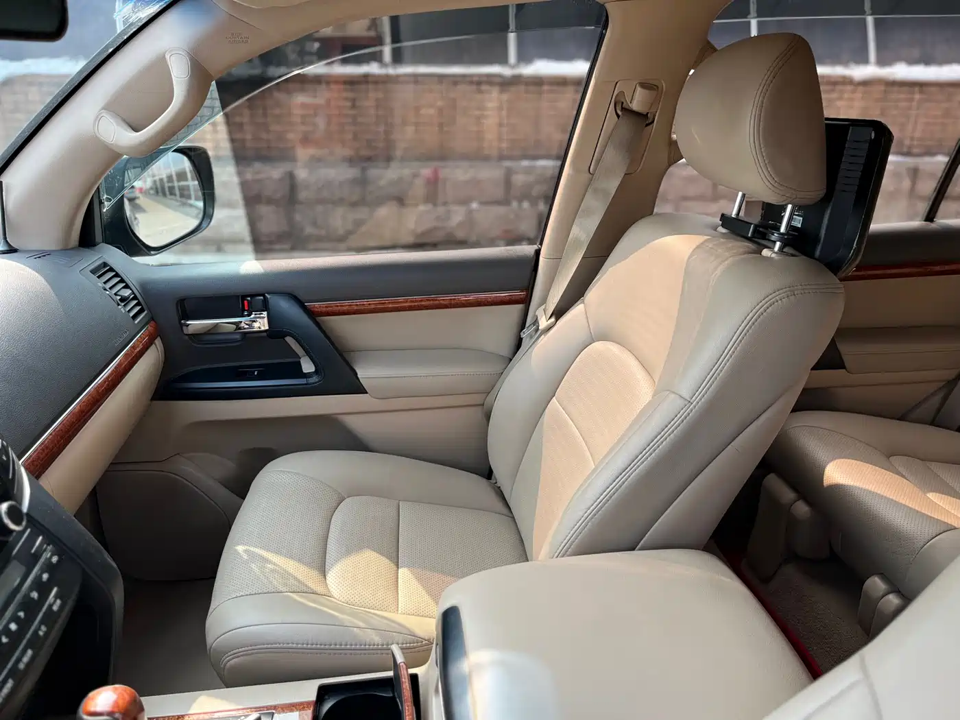 Toyota Land Cruiser (Import) 2015 4.0L V6 Middle East Limited Edition фото 9