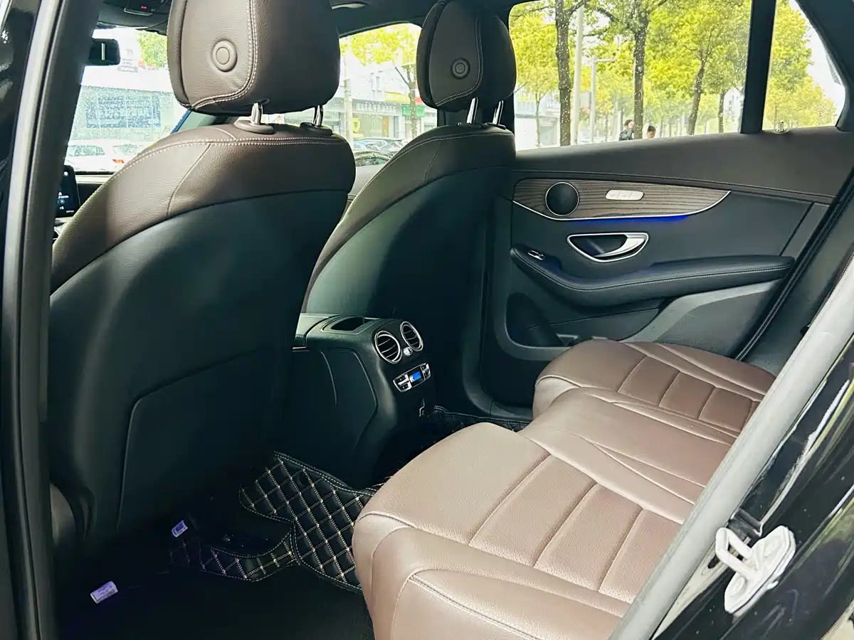 Mercedes-Benz GLC 2022 Model GLC 300 L 4MATIC Luxury Edition фото 5