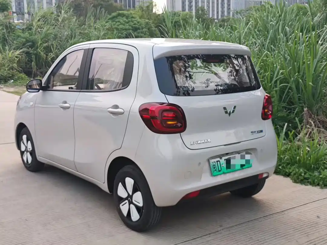 WULING AUTOMOBILE HONGGUANG MINIEV