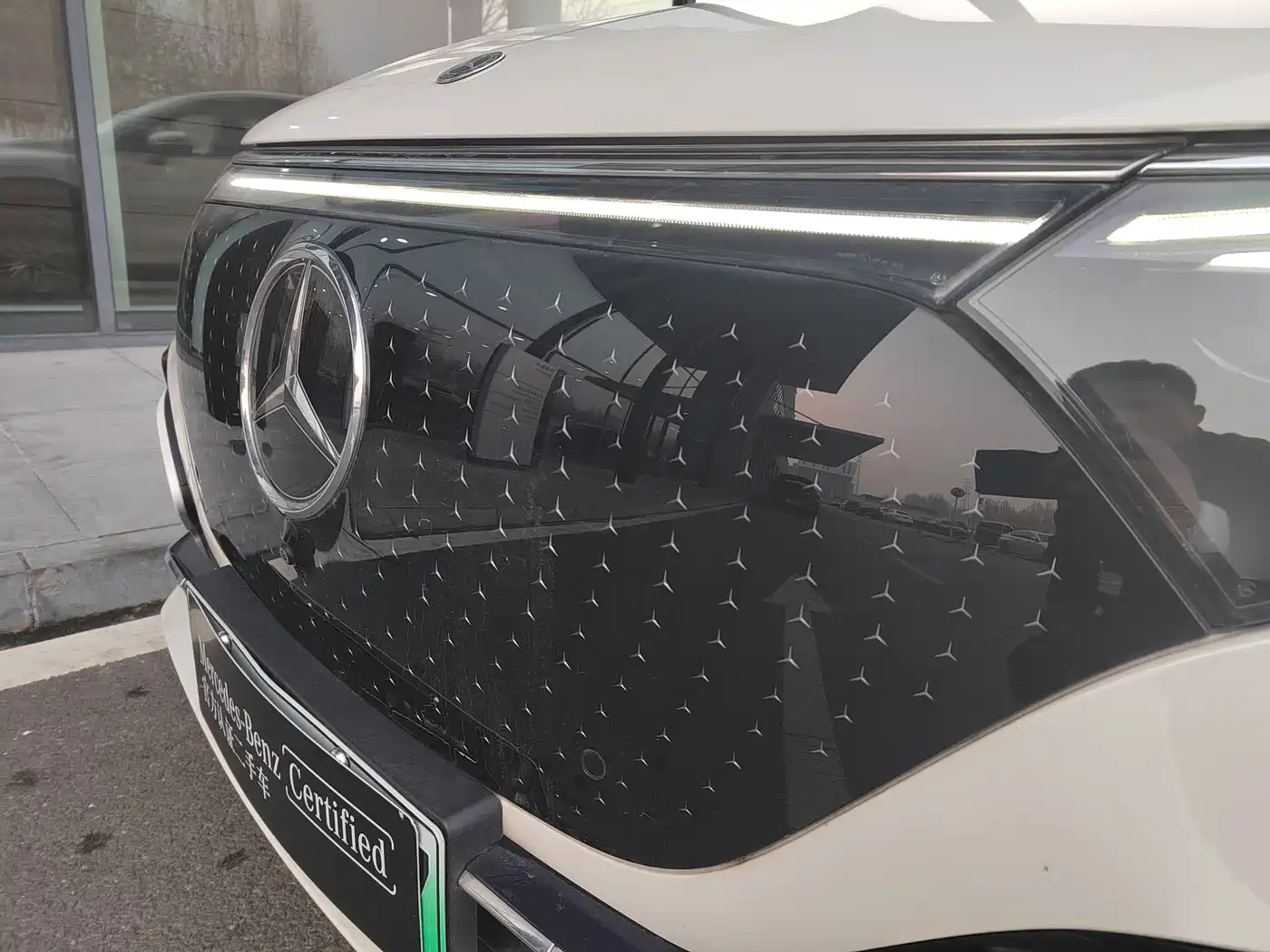 MERCEDES-BENZ EQS SUV