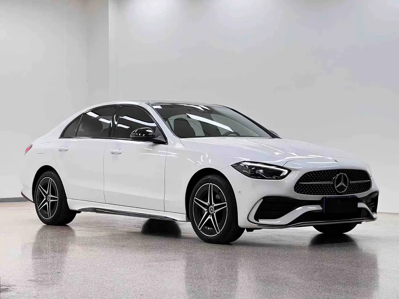 Mercedes-Benz C-Class 2024 C 260 L Night Edition Sport фото 3