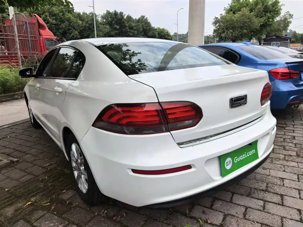 Qoros 3 2019 2018 Sedan 1.6L Auto Leading