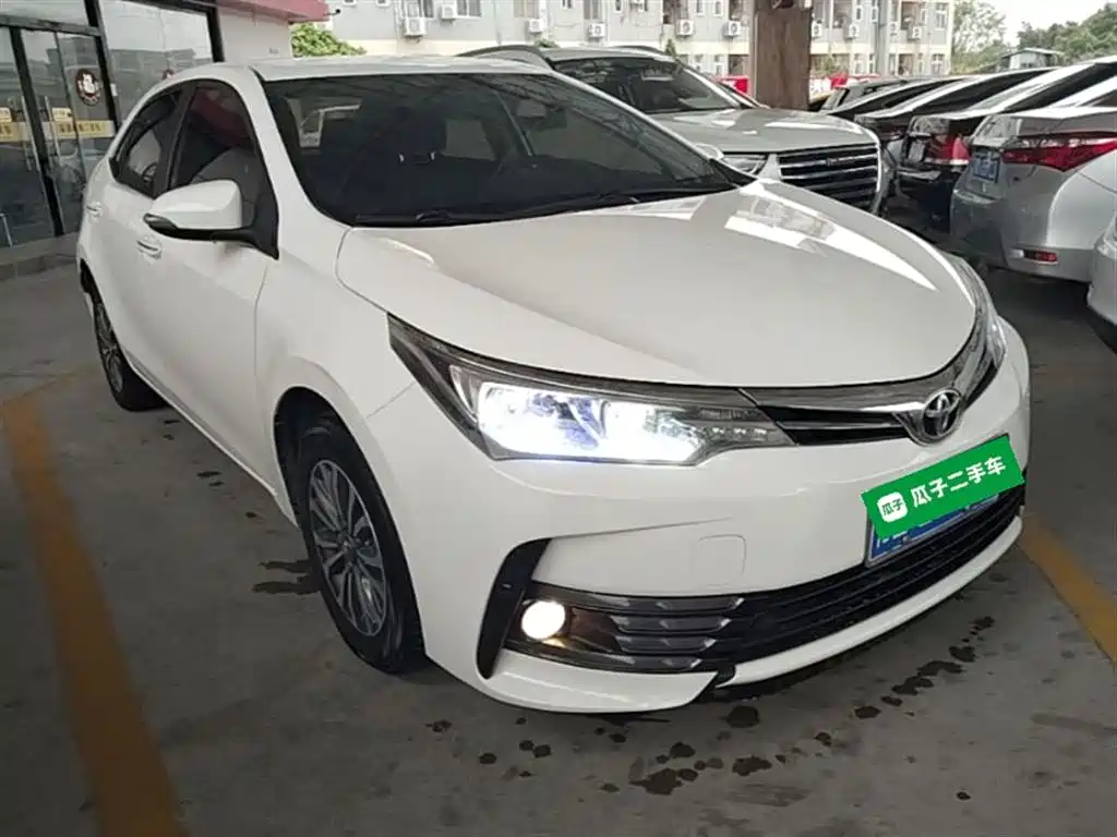 Toyota Corolla 2017 Facelift 1.2T S-CVT GL фото 4
