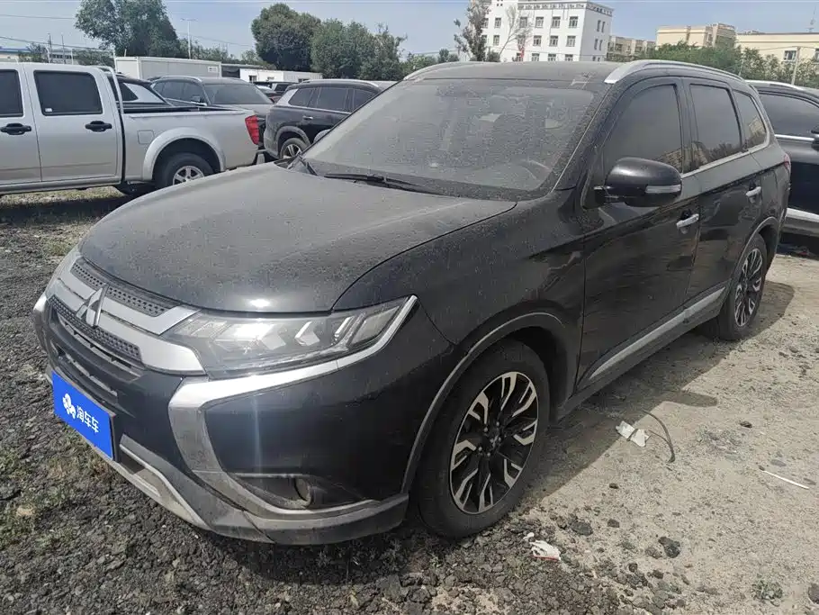 Mitsubishi Outlander 2020 2.4L 4WD Luxury 5-seater