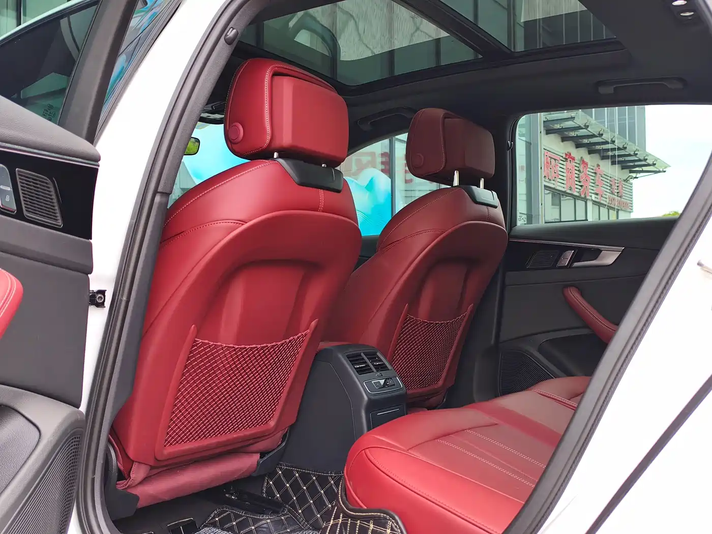 Audi A4L 2025 2024 40 TFSI Luxury Dynamic (Starry Night Edition)