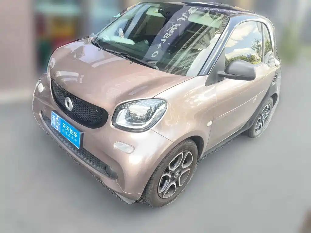 smart fortwo 2019 2019 0.9T 66kW Hardtop Wind Edition China VI