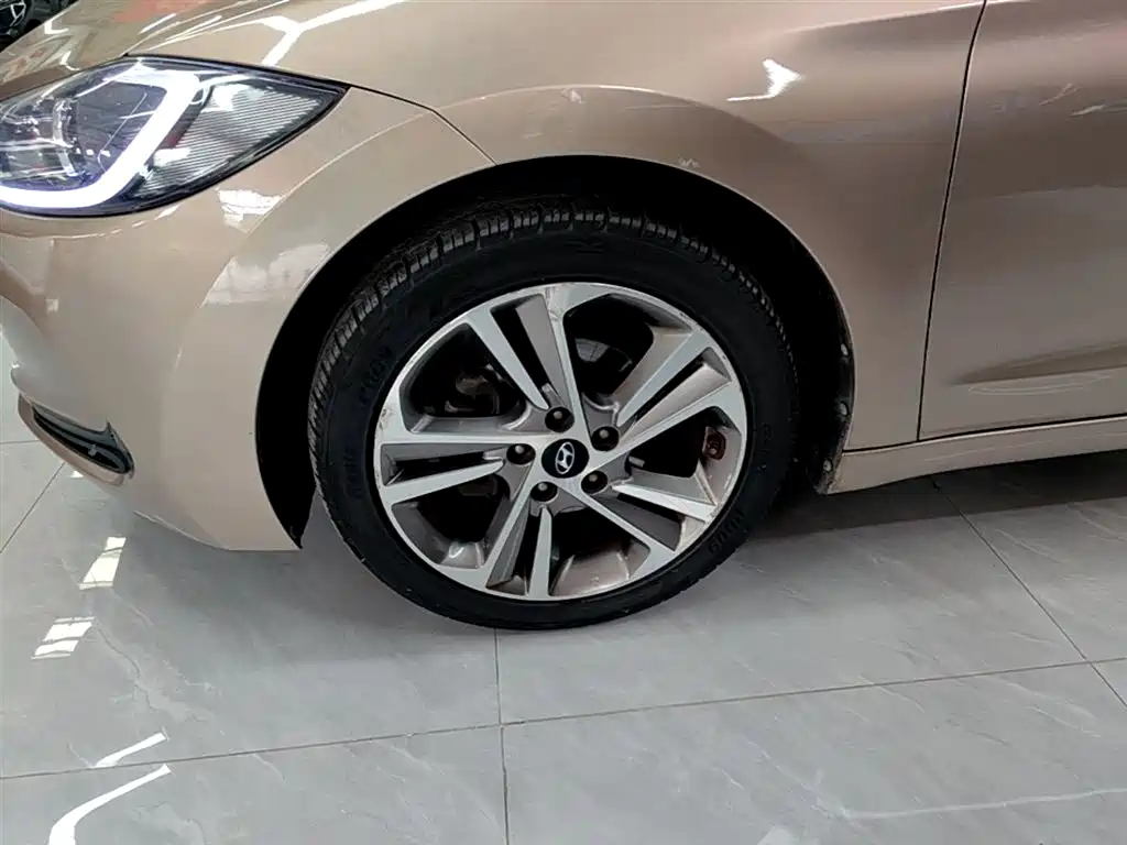 Hyundai Elantra 2016 1.6L Auto Smart·Luxury Edition фото 23