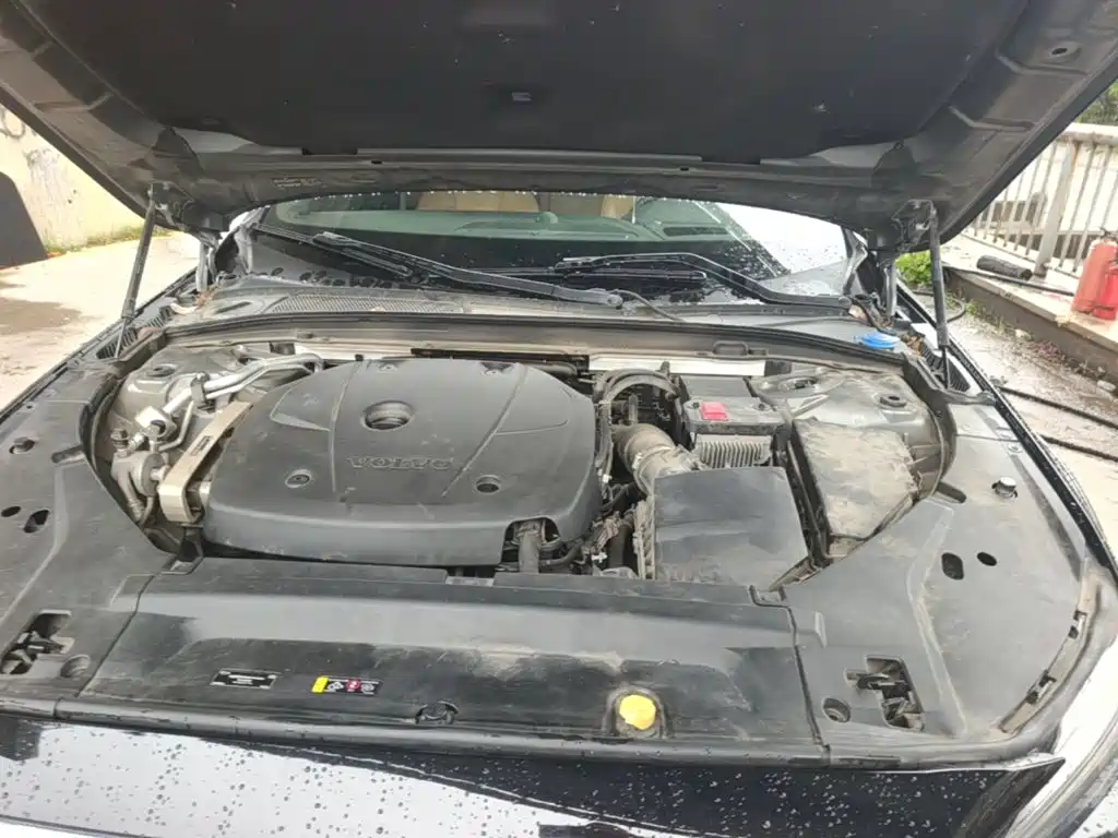 Фото 20 - Volvo V90