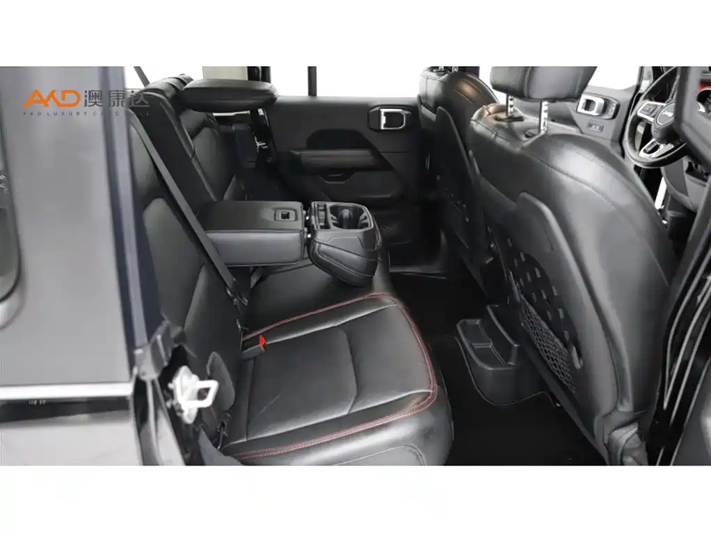 Jeep Wrangler 2024 2021 2.0T Sahara Four-Door