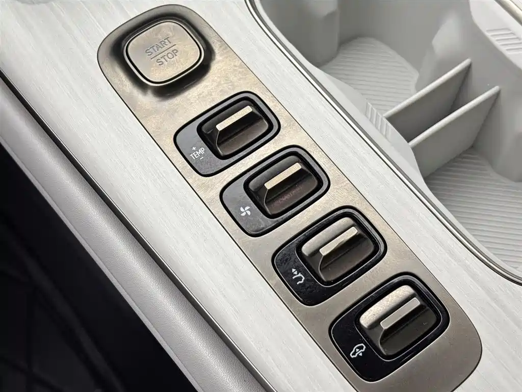 Xiaomi Auto Xiaomi SU7 2024 AWD Max Founder's Edition фото 20