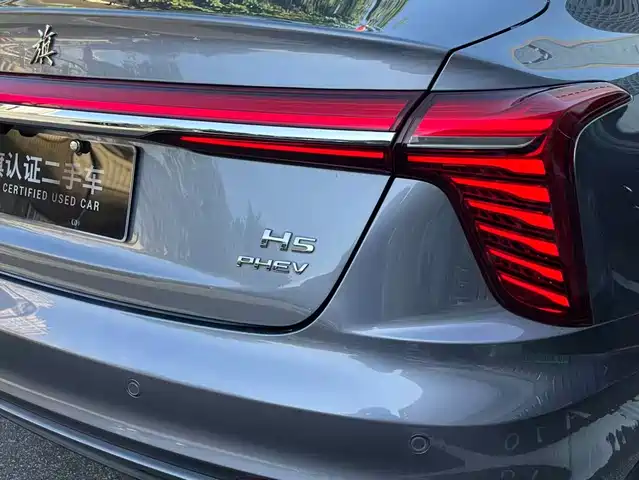 Hongqi H5 PHEV 2025 170 Super Hybrid Edition — фото 5