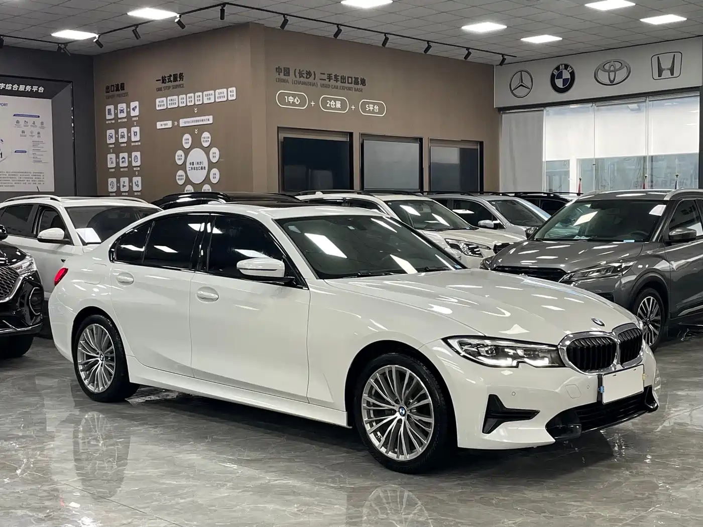 BMW 3-SERIES