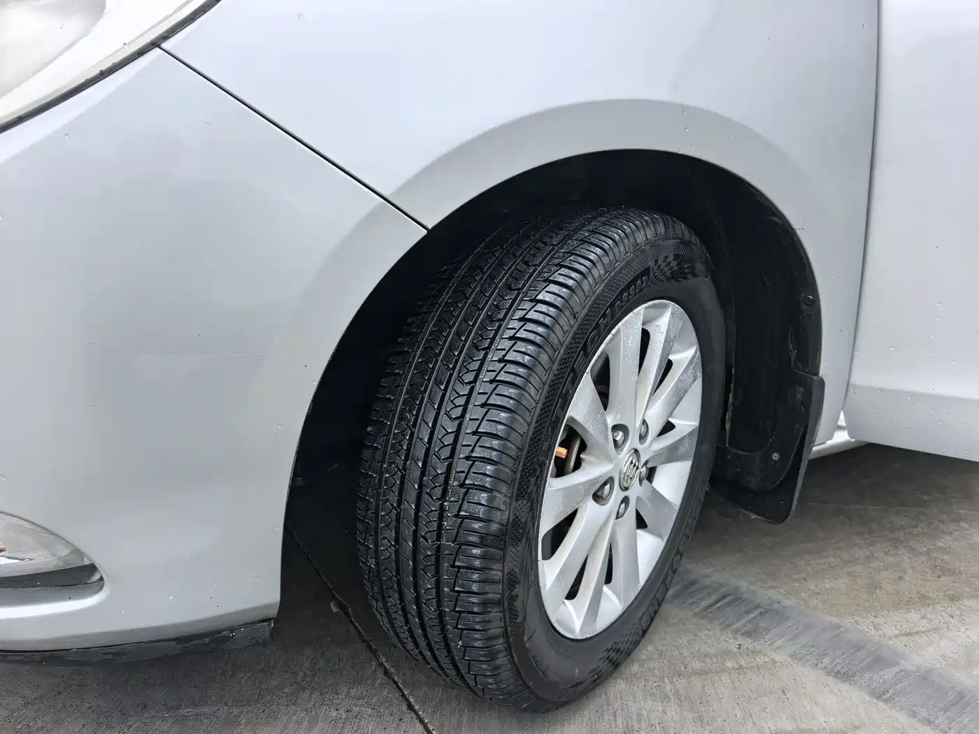 Buick GL8 2013 2.4L CT Luxury Business Comfort Edition фото 18
