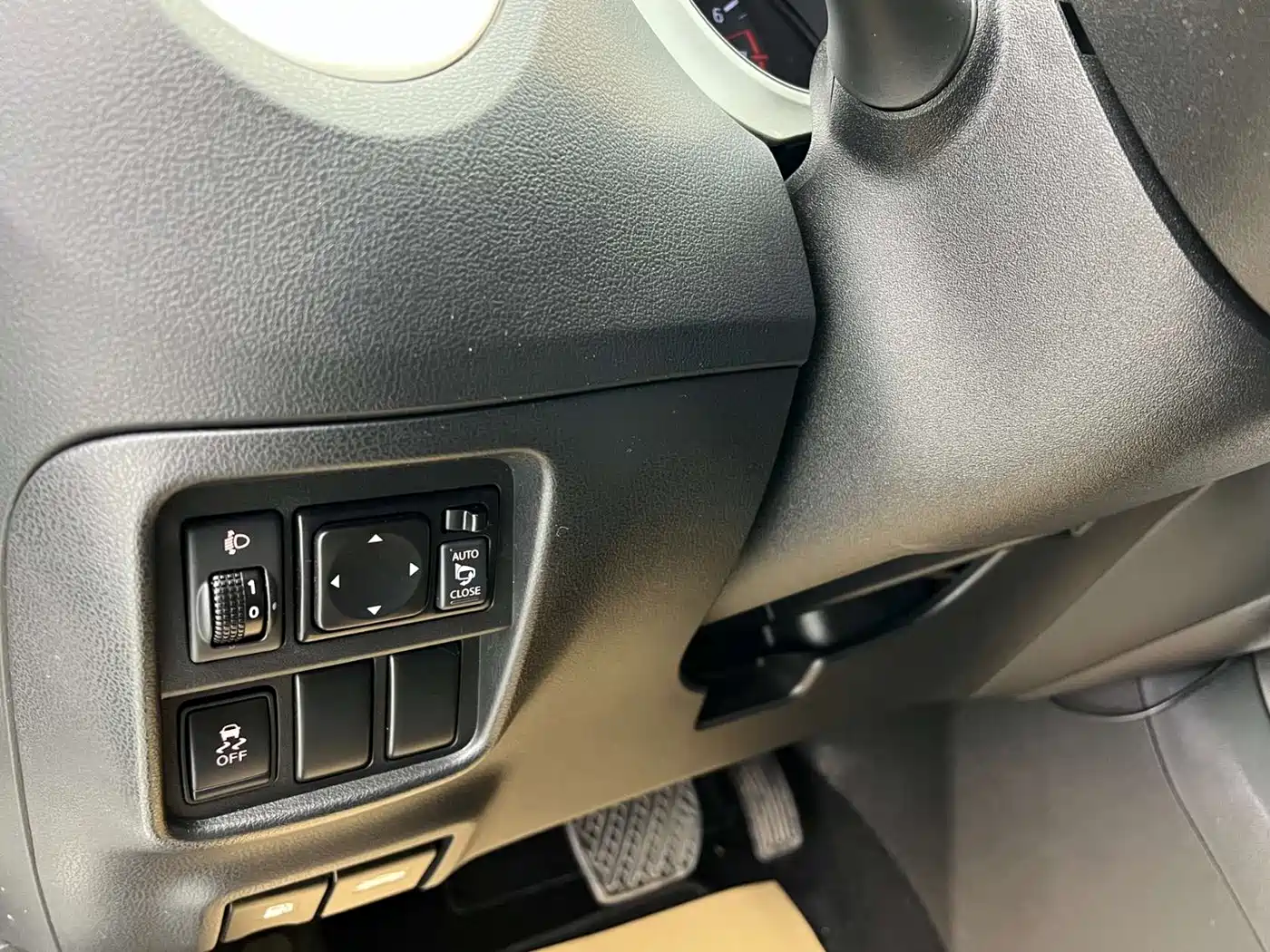 Infiniti ESQ 2016 2014 1.6L Free Edition
