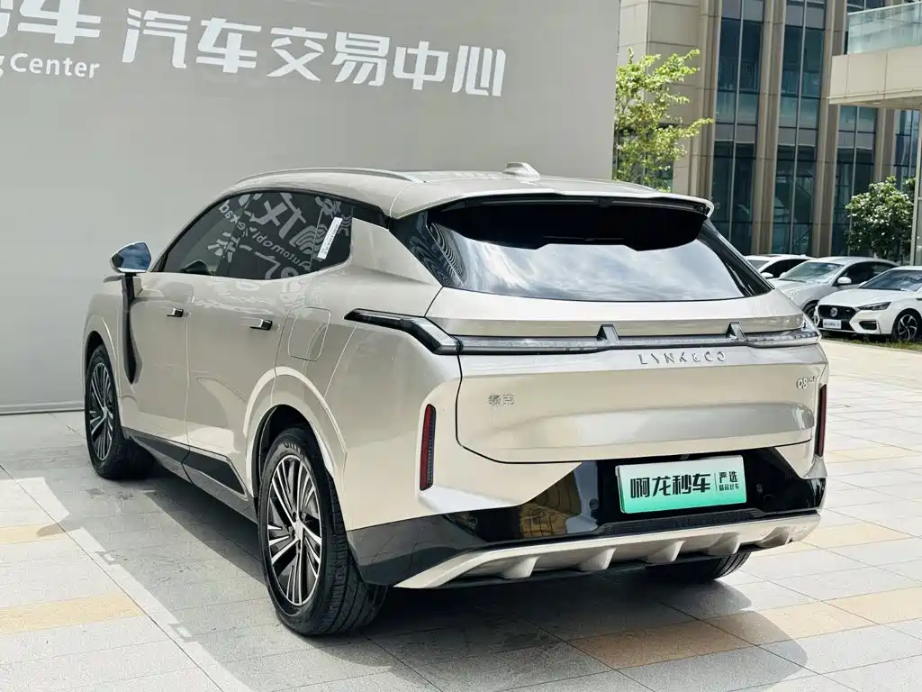 Lynk & Co 08 EM-P 2025 2025 120km Long Range Pro