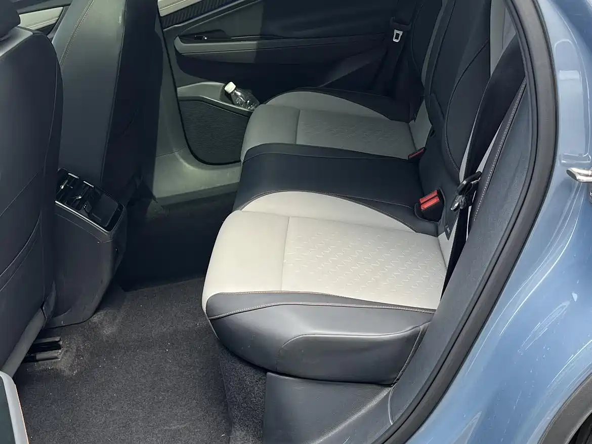 VOLKSWAGEN ID.7 VIZZION