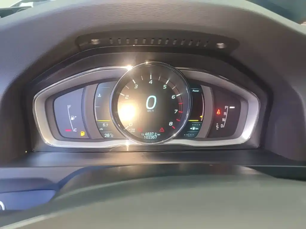 Volvo V60 2017 2014 T5 Wisdom & Elegance