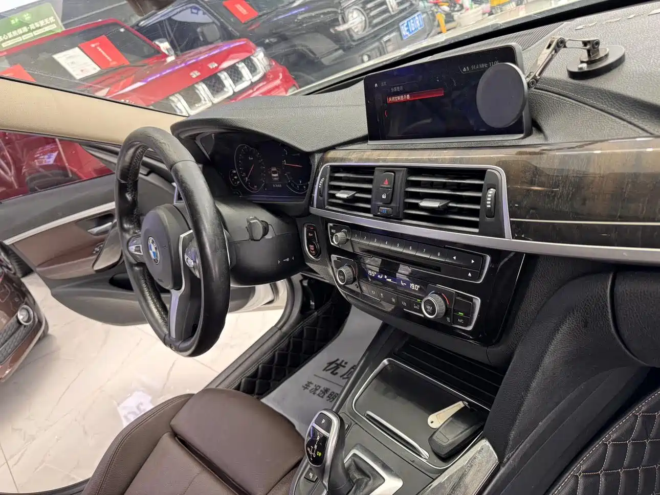 BMW 3 Series 2019 320Li M Sport Black Night Edition фото 12