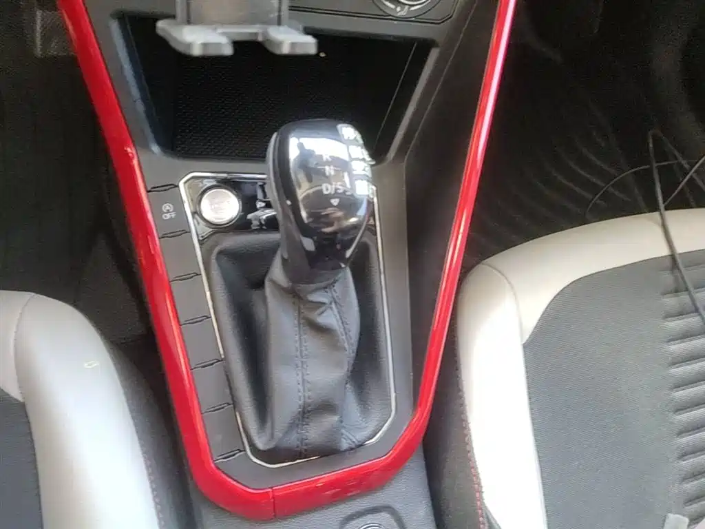 Volkswagen Polo 2021 Plus 1.5L Automatic Colorful Tech Edition фото 14