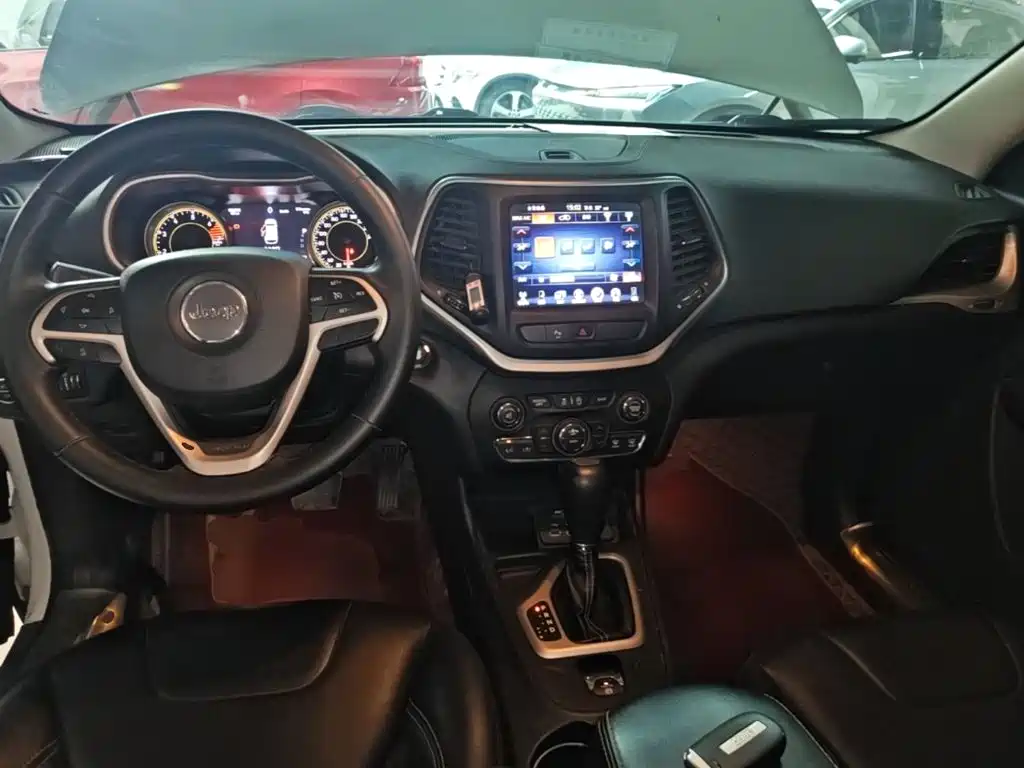 Jeep Cherokee 2018 2017 2.0L Superior Edition