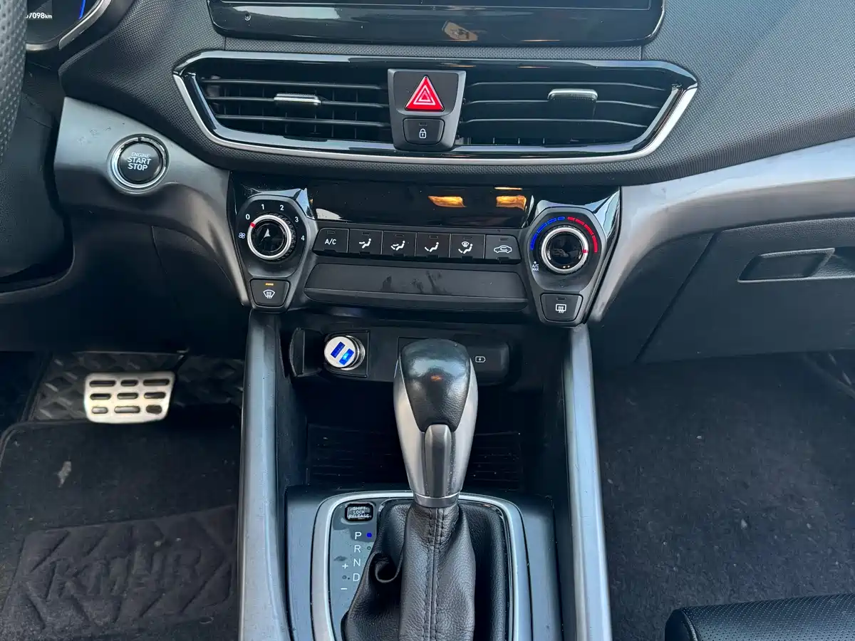 Hyundai Fista 2019 280TGDi Sport Edition China VI фото 12