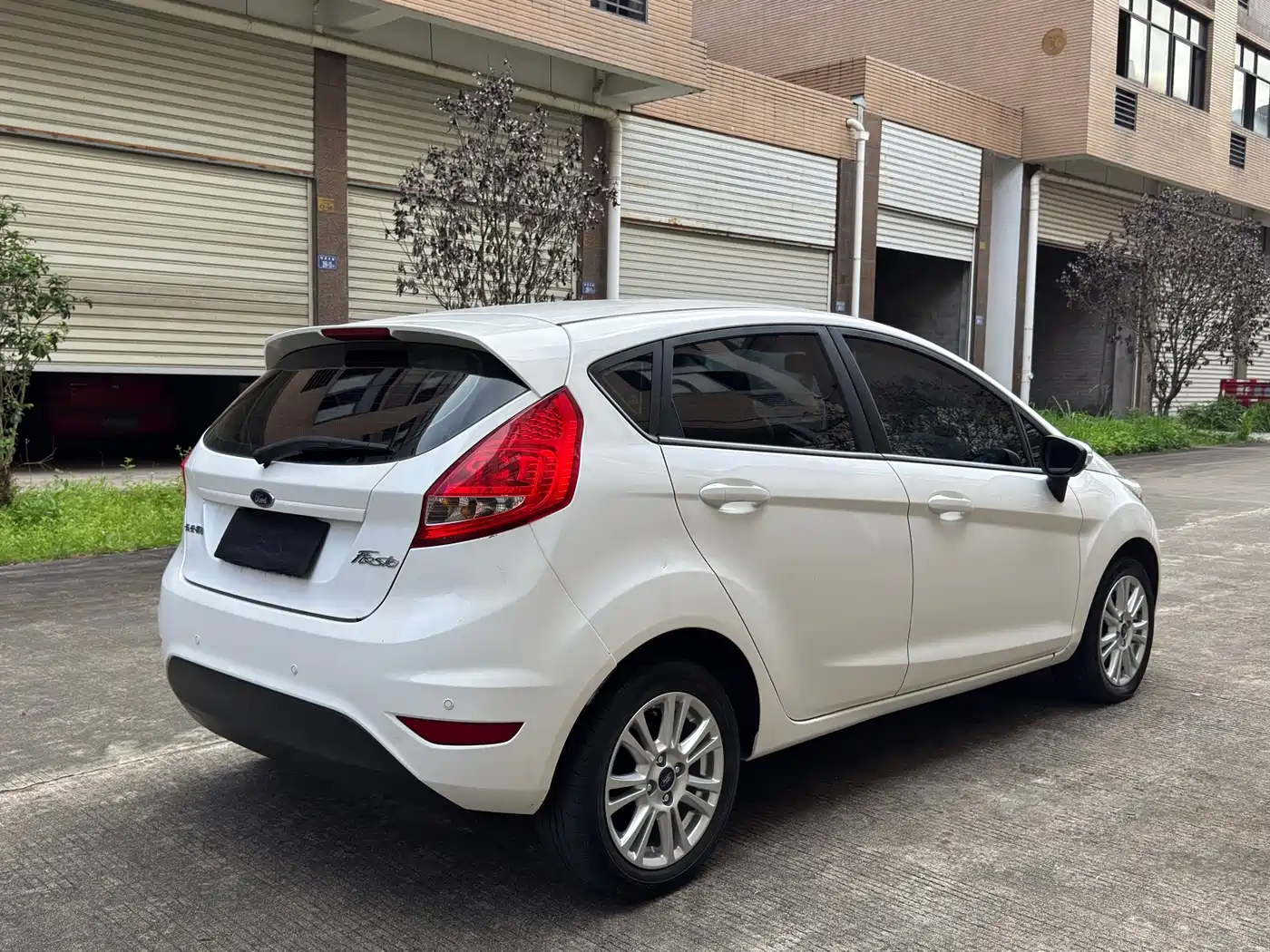 Ford Fiesta 2015 2013 Hatchback 1.5L Automatic Fashion