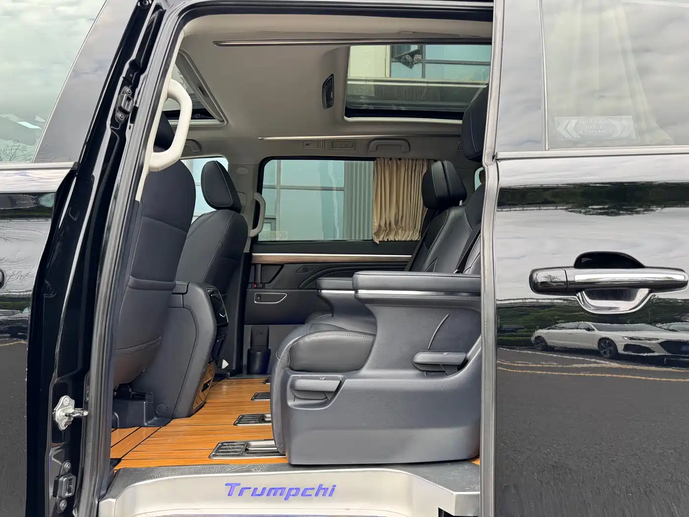 GAC Trumpchi Trumpchi M8 2021 Leading Show Series 390T Prestige Edition фото 7