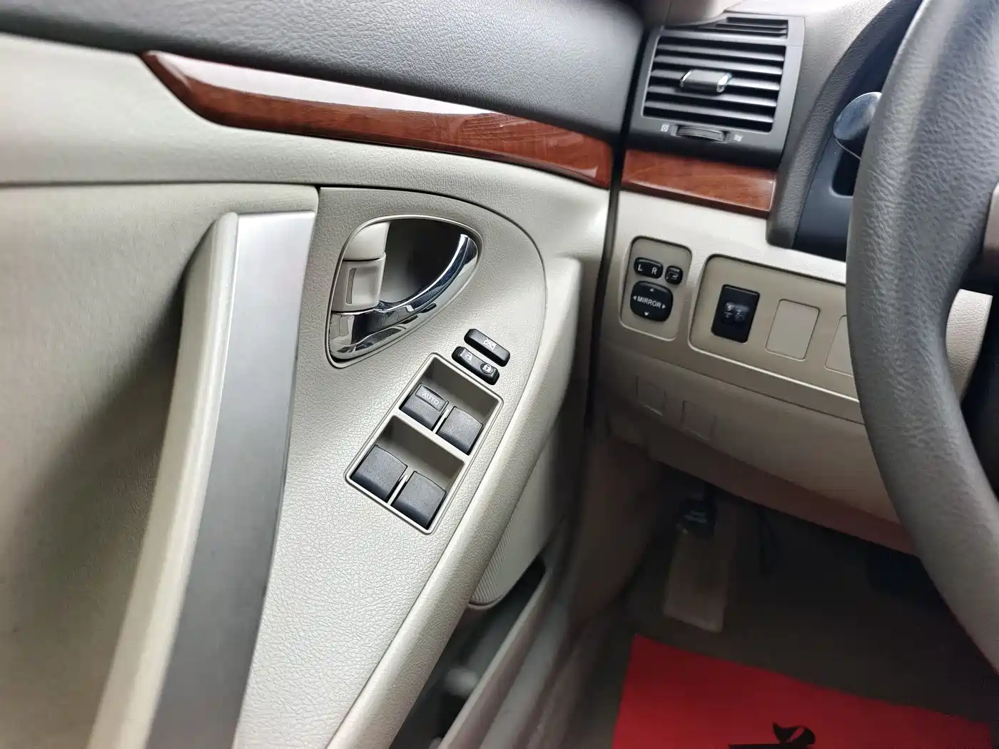 Toyota Camry 2013 200E Classic Elite Edition фото 10
