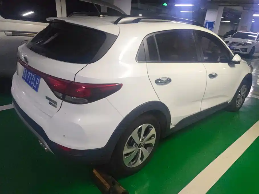 Kia KX CROSS 2018 2017 1.4L AT GLS
