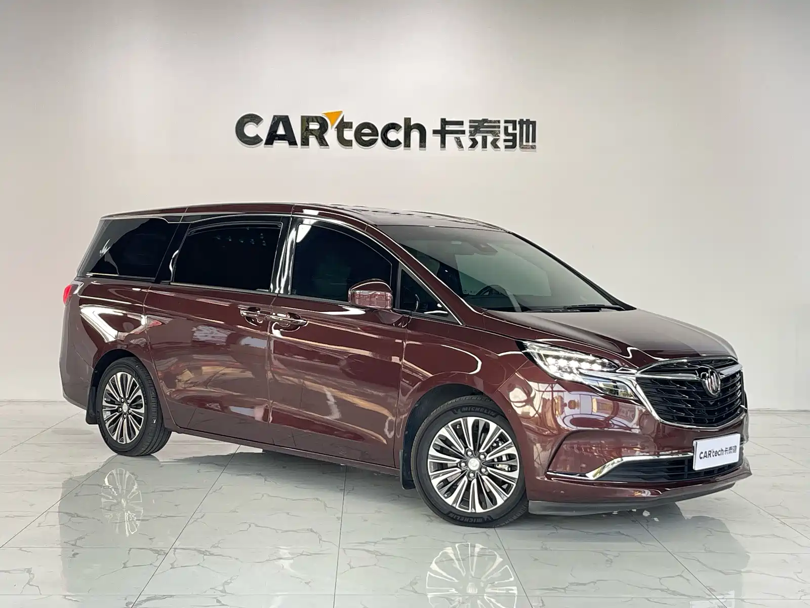Photo 3 - Buick GL8