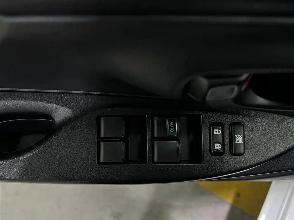Toyota YARiS L Zhi Xiang 2022 1.5L CVT Leading PLUS Edition фото 9