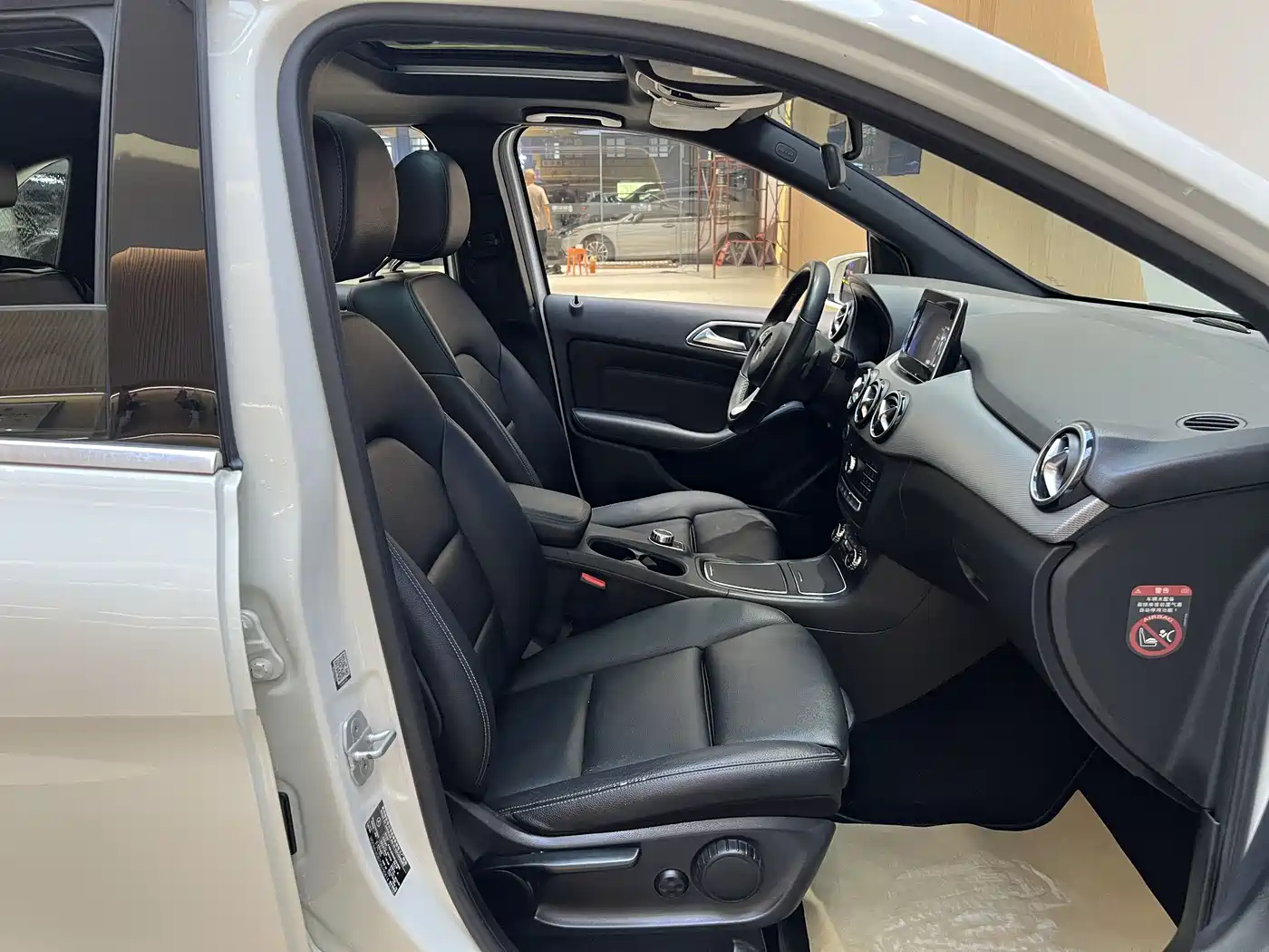 Mercedes-Benz B-Class 2015 B 200 Style фото 10