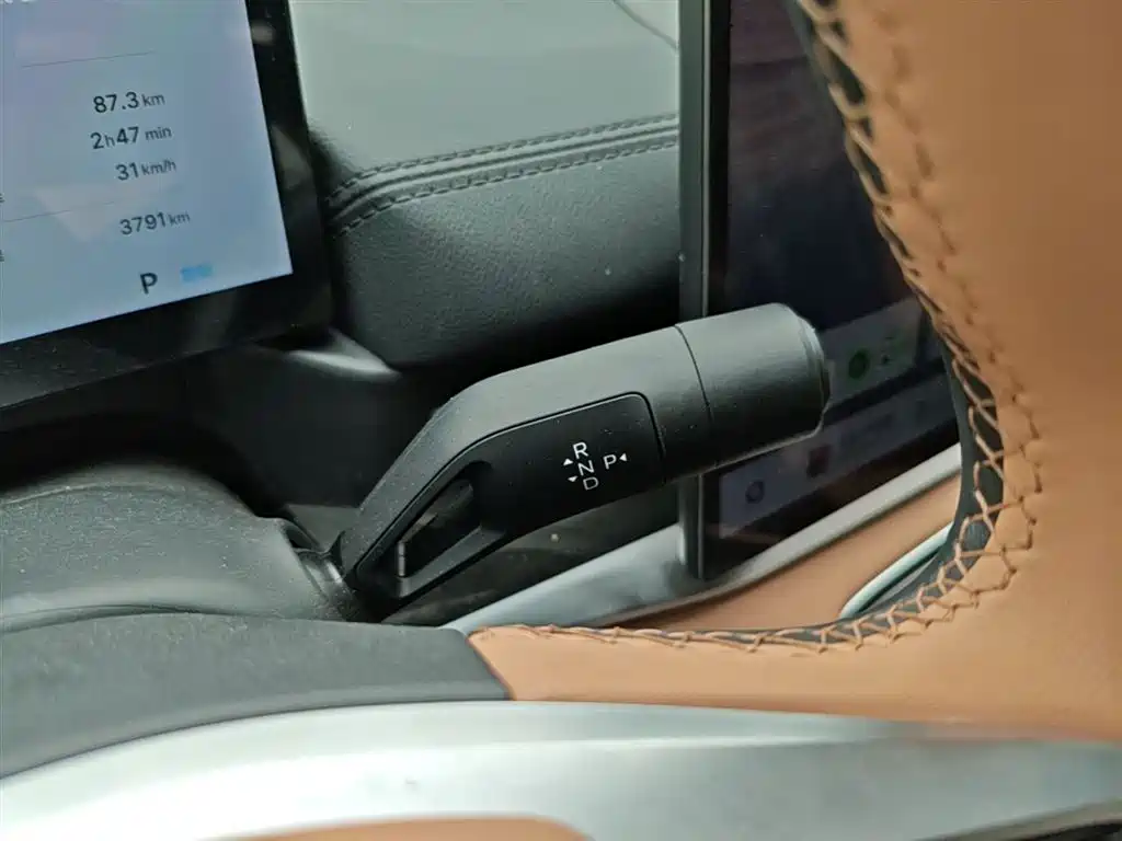 Geely Galaxy Galaxy A7 2025 EM-i фото 14