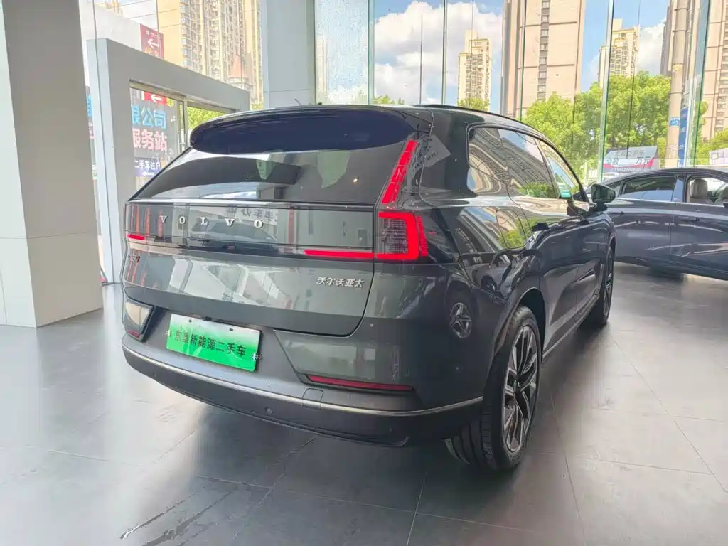Volvo XC70 Plug-in Hybrid 2026 2026 4WD Ultra Long Range Plus