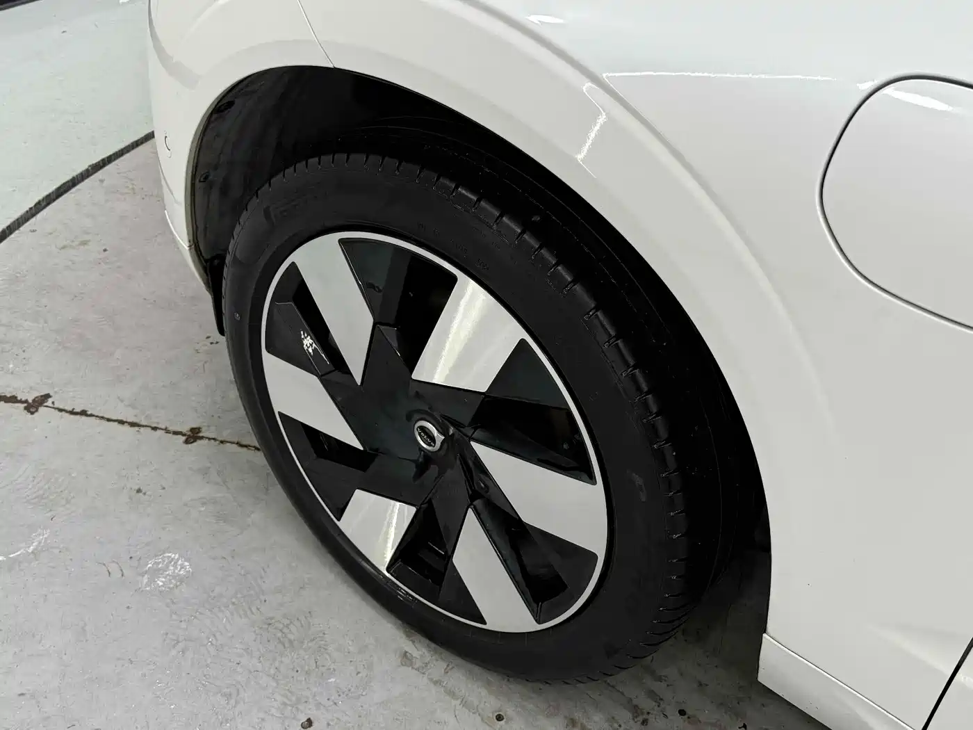 VOLVO XC60 PLUG IN HYBRID