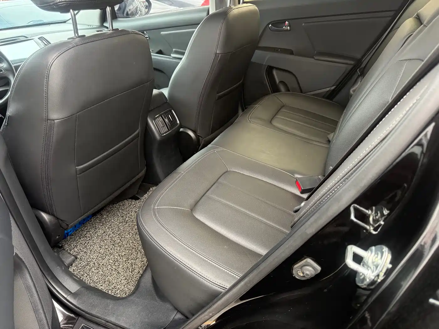 Kia Sportage 2015 2.0L Automatic 2WD Premium фото 5