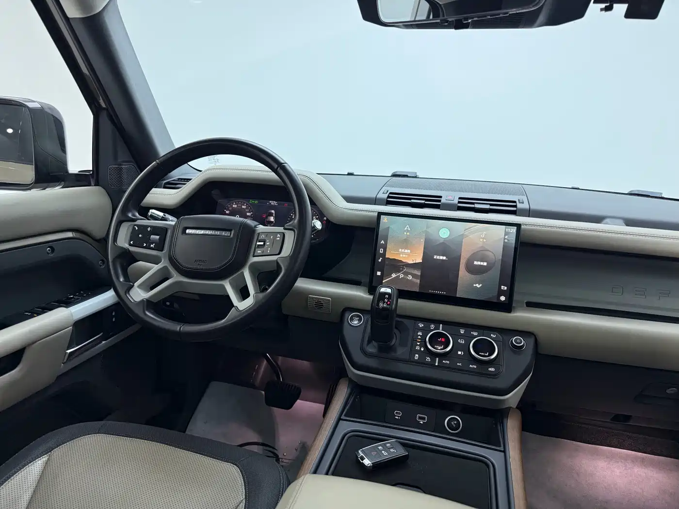 Land Rover Defender 2022 110 P400 X-DYNAMIC HSE фото 10